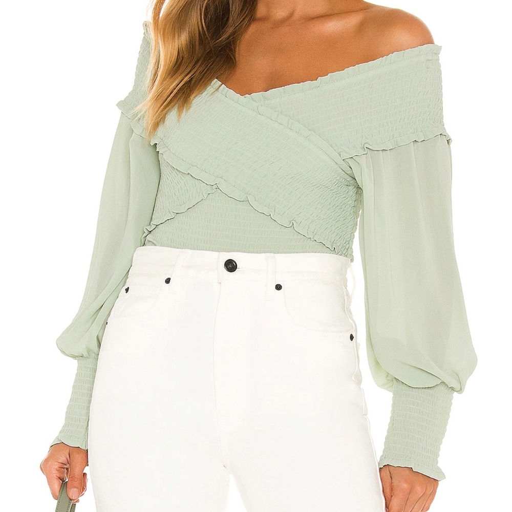 NEW Steve Madden Smock & Free Top in Light Sage - Picture 2 of 5